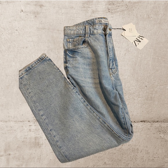 Zara Mom Slim Fit Jeans - Picture 2 of 3